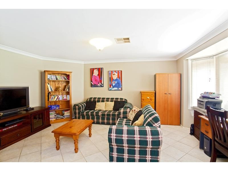 6 Shearwater Drive, Glenmore Park NSW 2745