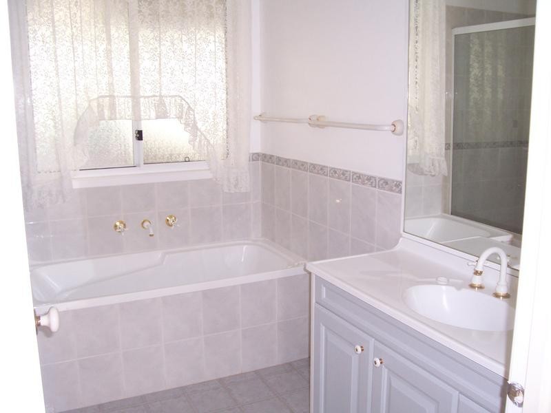 11 Coolabah Crescent, Glenmore Park NSW 2745