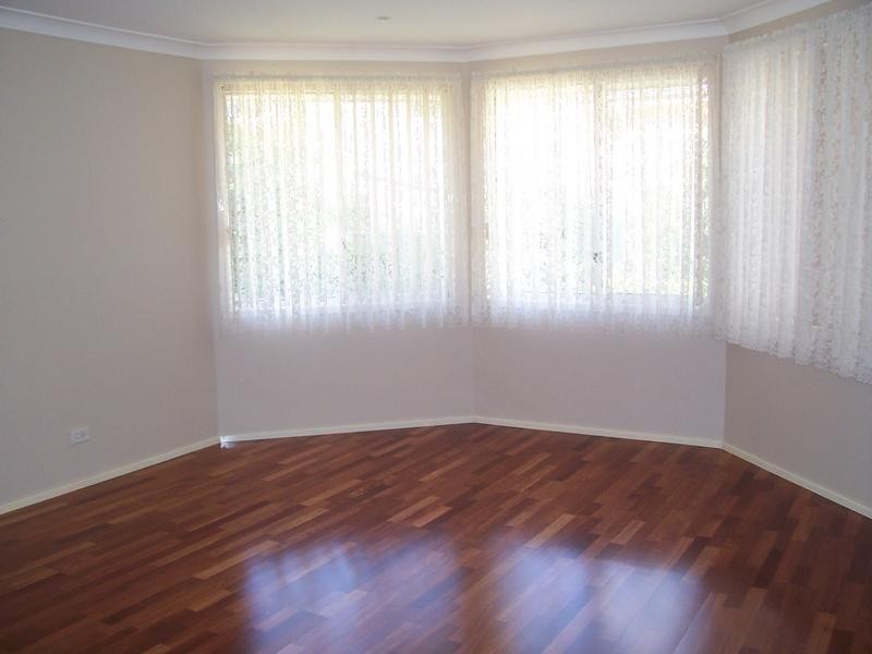 11 Coolabah Crescent, Glenmore Park NSW 2745