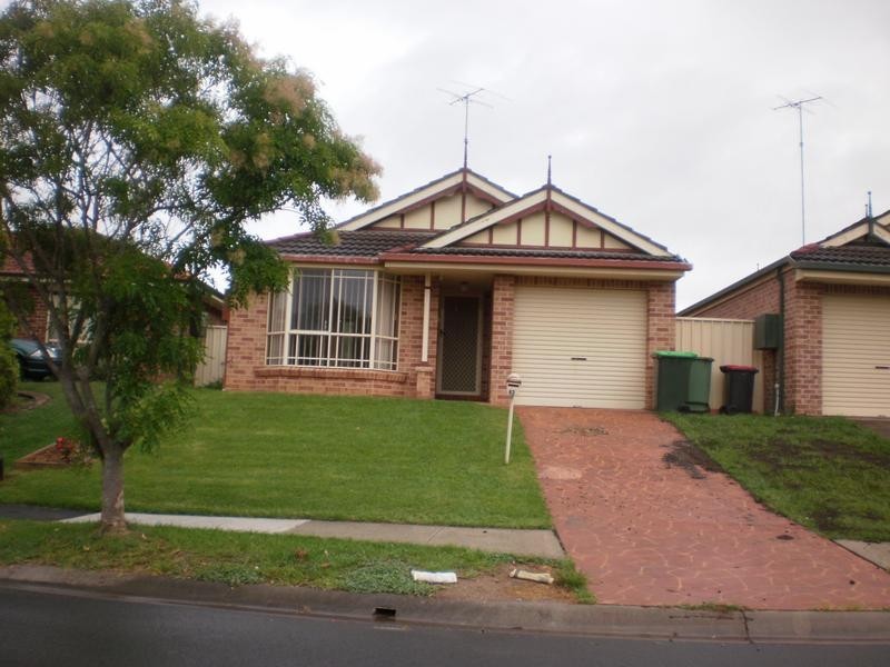 43 Woodlands Drive, Glenmore Park NSW 2745