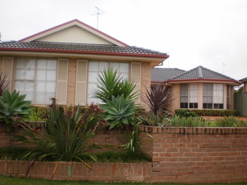 66 Glengarry Drive, Glenmore Park NSW 2745