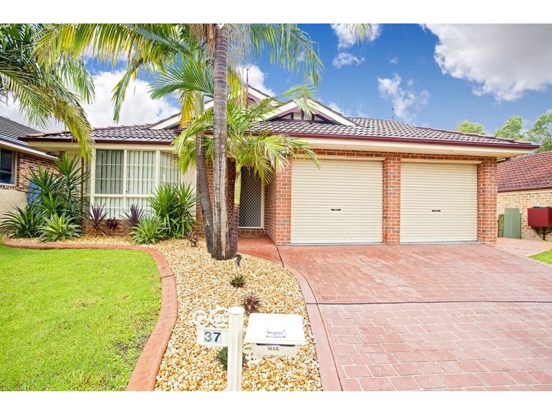 37 Oriole Street, Glenmore Park NSW 2745