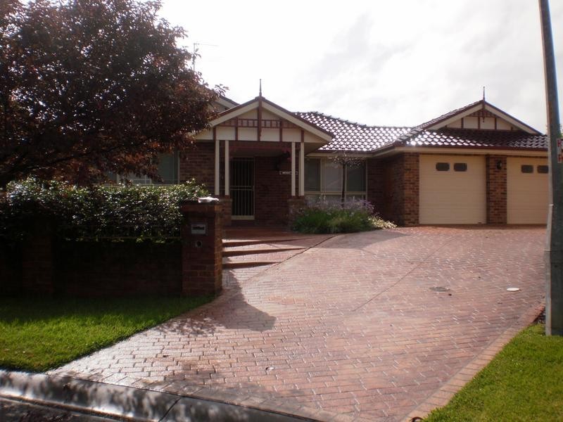 5 Harrower Place, Glenmore Park NSW 2745