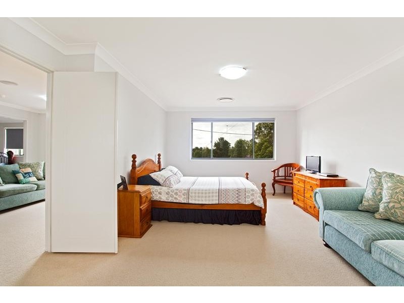 5 Fairwater Court, Glenmore Park NSW 2745