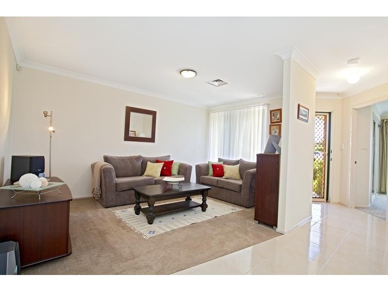 22 Knox Street, Glenmore Park NSW 2745