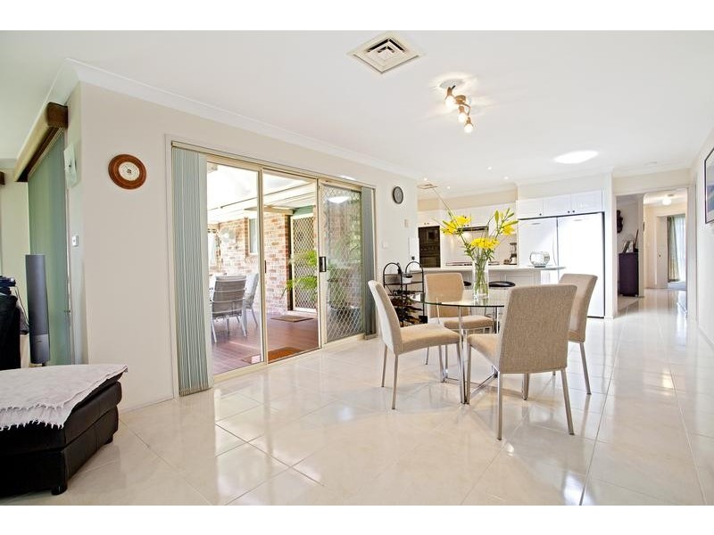 22 Knox Street, Glenmore Park NSW 2745