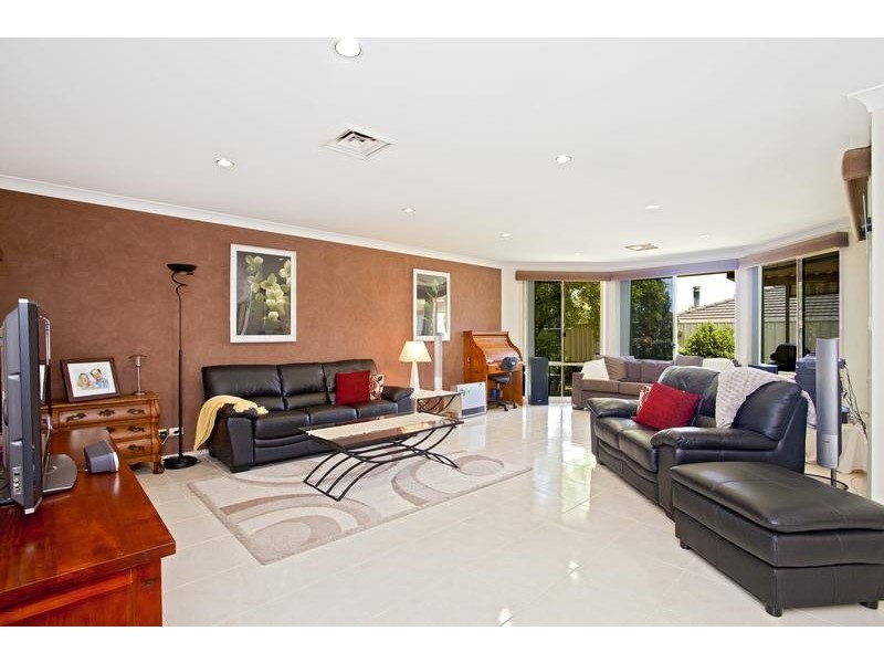 22 Knox Street, Glenmore Park NSW 2745