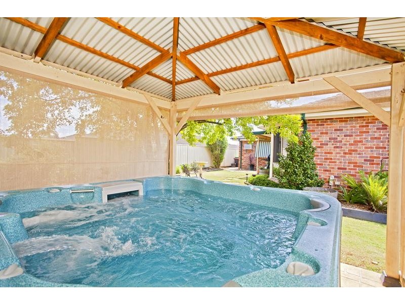 22 Knox Street, Glenmore Park NSW 2745