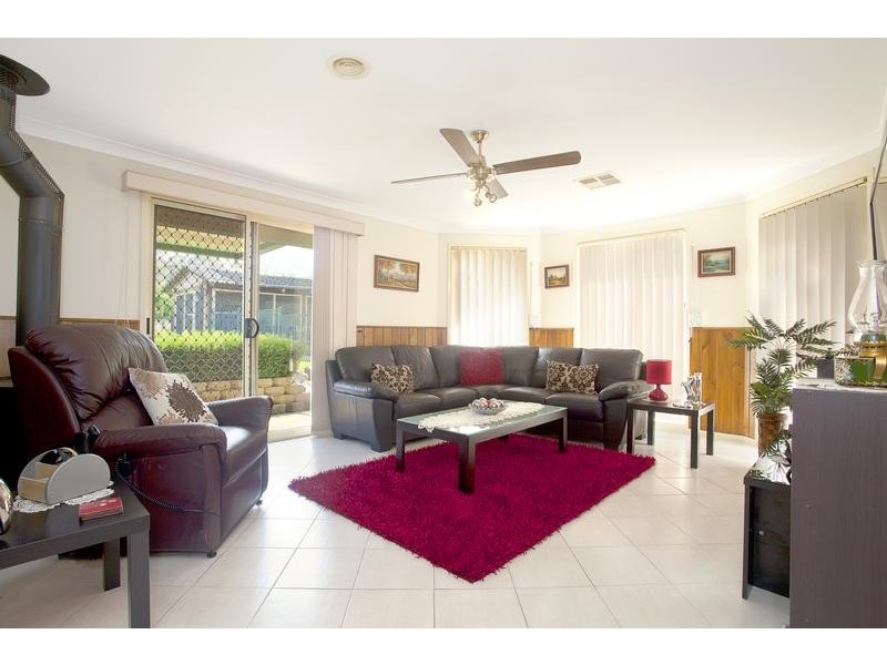 14 Yellow Gum Close, Glenmore Park NSW 2745
