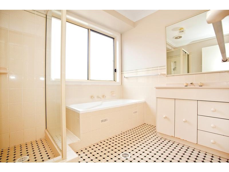 22 Ferntree Close, Glenmore Park NSW 2745