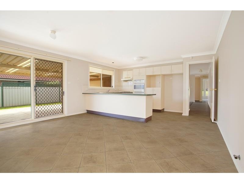 22 Ferntree Close, Glenmore Park NSW 2745