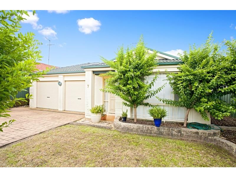 7 Osprey Avenue, Glenmore Park NSW 2745