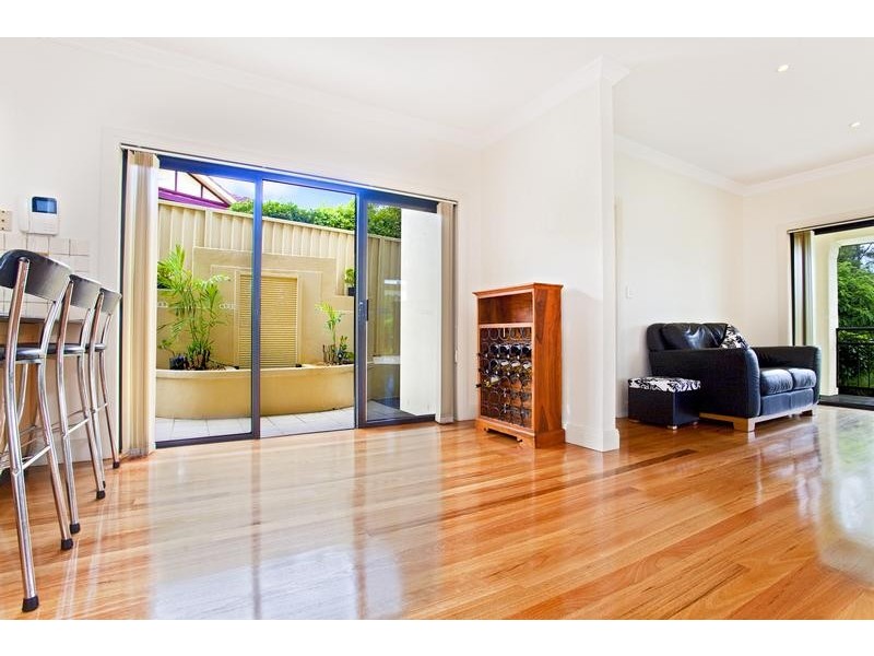 8 Marie Pitt Place, Glenmore Park NSW 2745