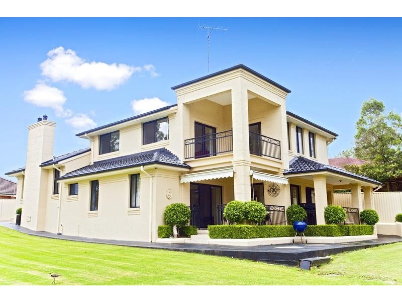 8 Marie Pitt Place, Glenmore Park NSW 2745