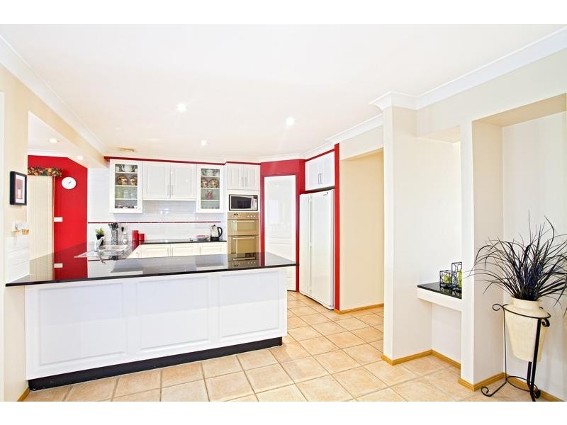 16 Mandalong Terrace, Glenmore Park NSW 2745