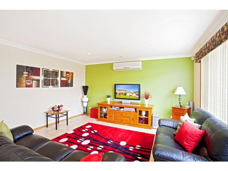 16 Mandalong Terrace, Glenmore Park NSW 2745