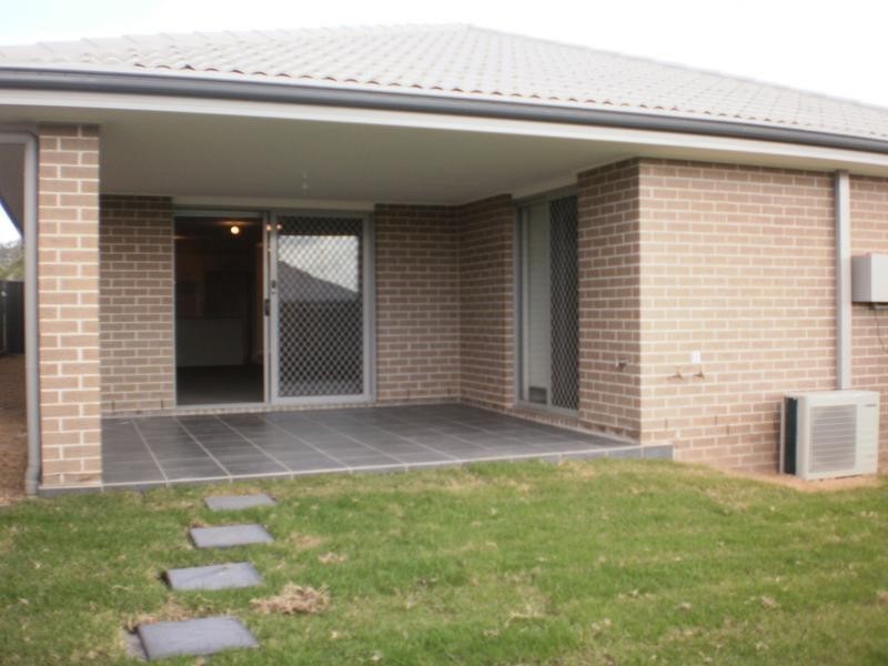 3 Domus Street, Glenmore Park NSW 2745