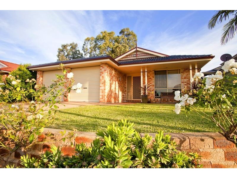 8 Mari Close, Glenmore Park NSW 2745