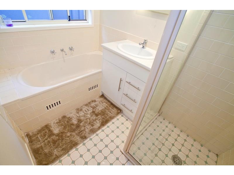 8 Mari Close, Glenmore Park NSW 2745