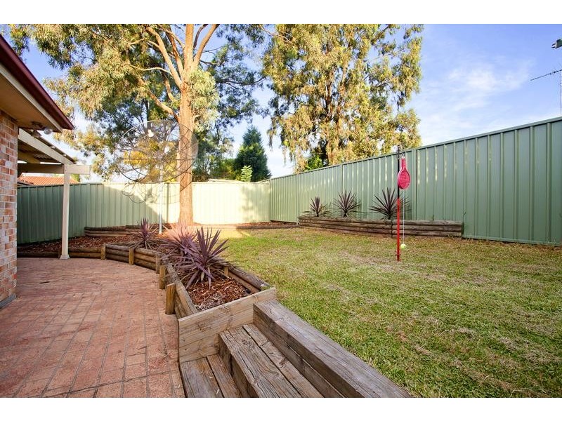 8 Mari Close, Glenmore Park NSW 2745