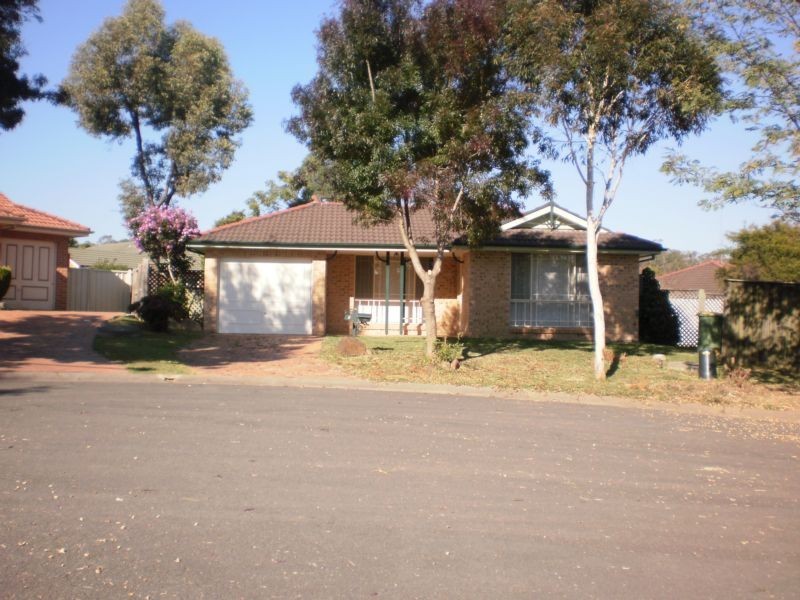 9 Bluewren Close, Glenmore Park NSW 2745