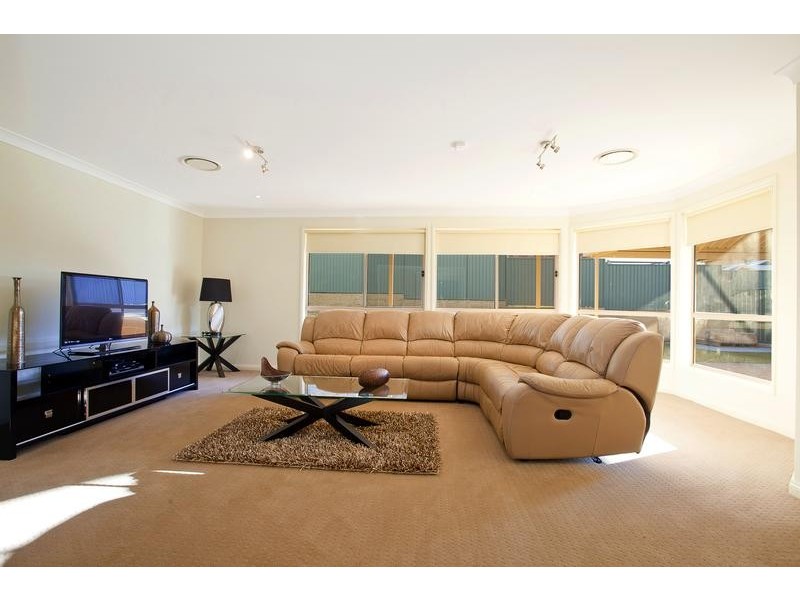 11 Bangalla Parade, Glenmore Park NSW 2745