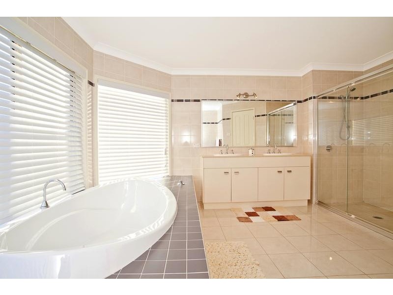 11 Bangalla Parade, Glenmore Park NSW 2745