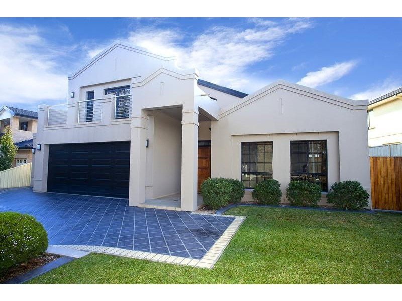 68 Ridgetop Drive, Glenmore Park NSW 2745