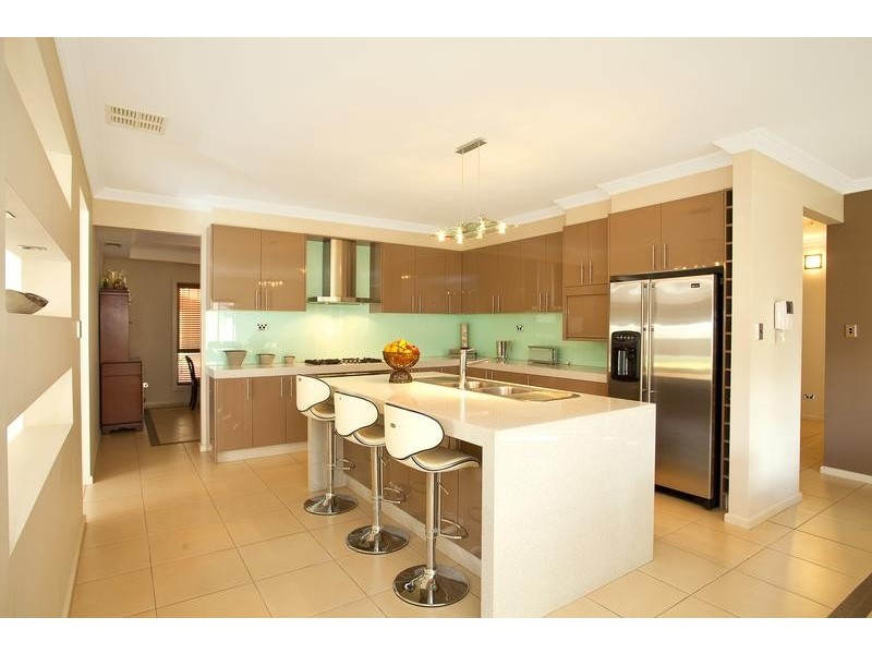 68 Ridgetop Drive, Glenmore Park NSW 2745