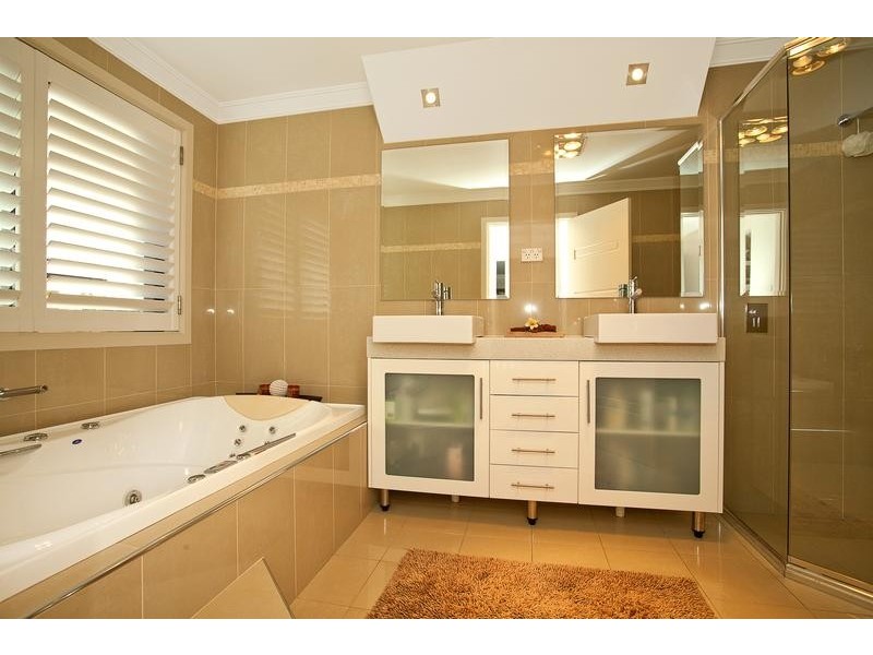 68 Ridgetop Drive, Glenmore Park NSW 2745