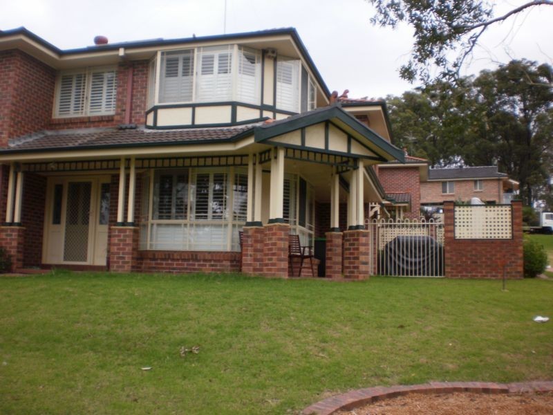 A/4 Mackenzie CLose, Glenmore Park NSW 2745