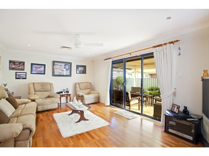 43 Glengarry Drive, Glenmore Park NSW 2745