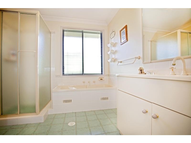 43 Glengarry Drive, Glenmore Park NSW 2745