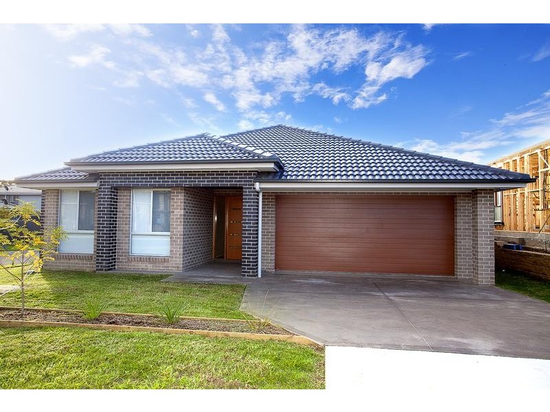 20 Loch Avenue, Glenmore Park NSW 2745