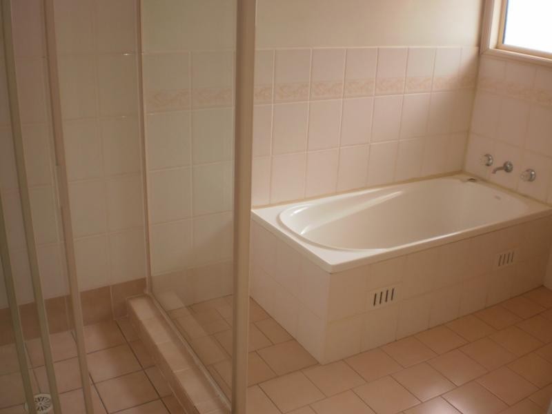 3/2 Dutton Place, Glenmore Park NSW 2745