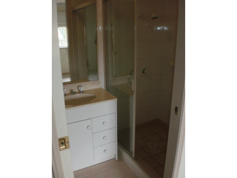 3/2 Dutton Place, Glenmore Park NSW 2745