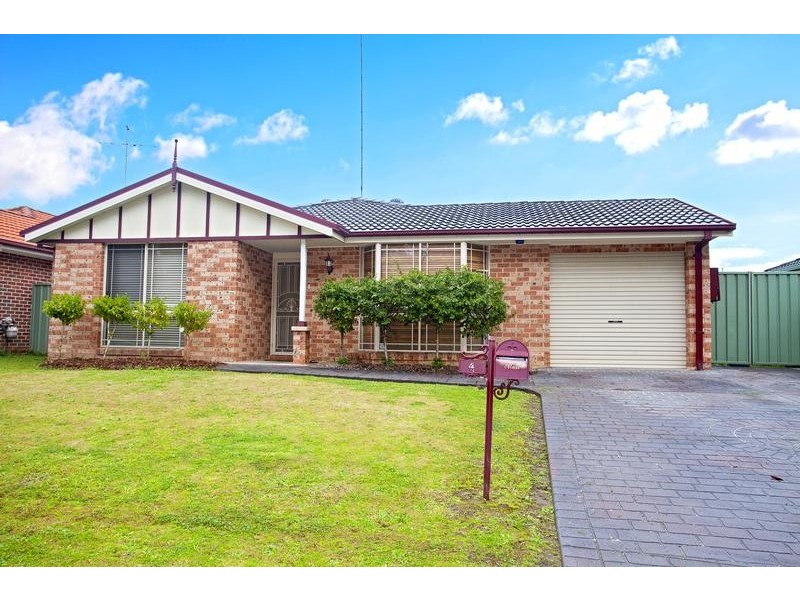 4 Prestwick Terrace, Glenmore Park NSW 2745