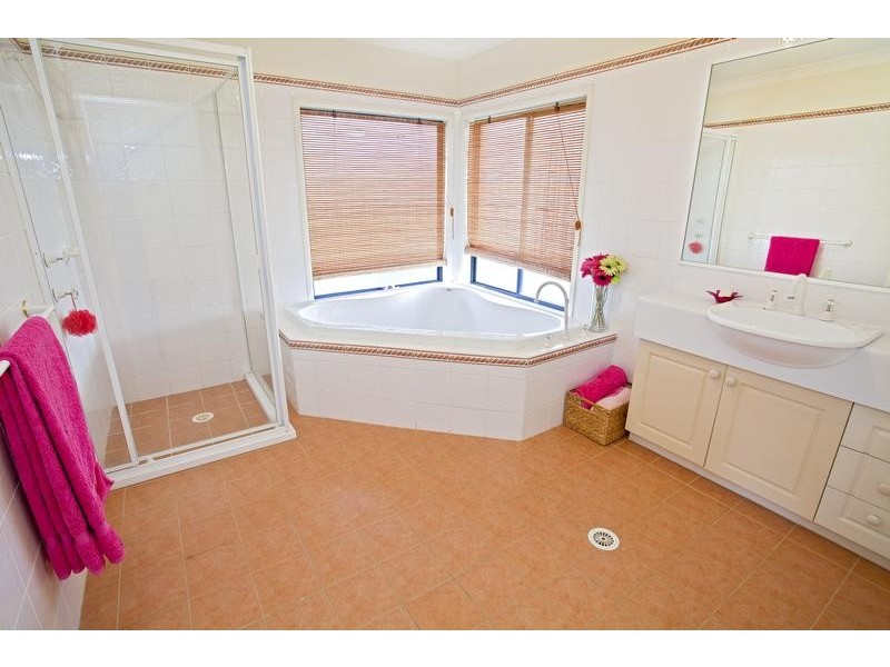 1 Briarwood Avenue, Glenmore Park NSW 2745