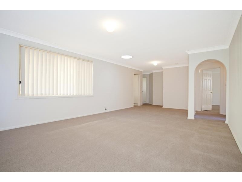 12 Bulu Drive, Glenmore Park NSW 2745