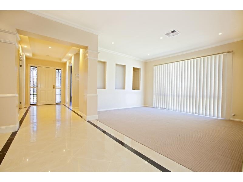 101 Glengarry Drive, Glenmore Park NSW 2745