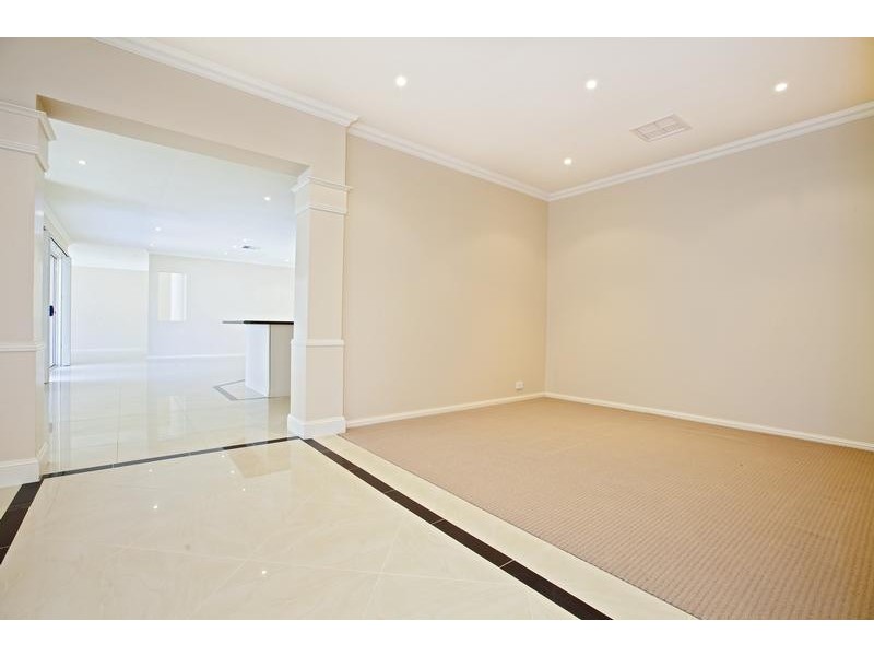 101 Glengarry Drive, Glenmore Park NSW 2745