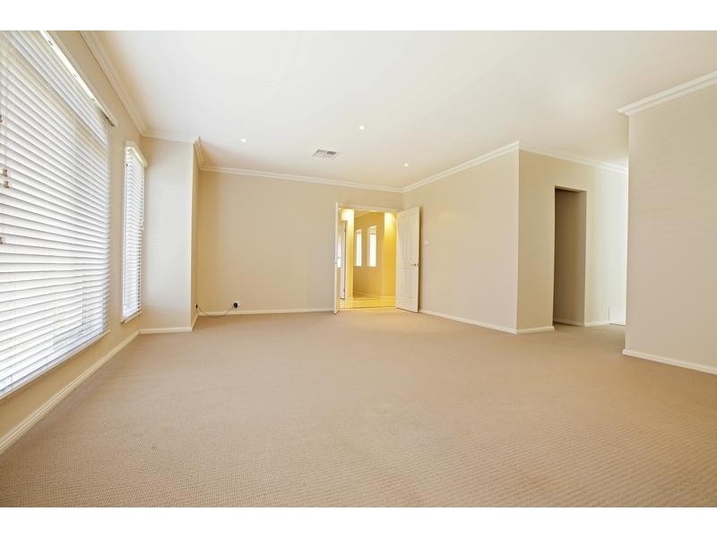 101 Glengarry Drive, Glenmore Park NSW 2745