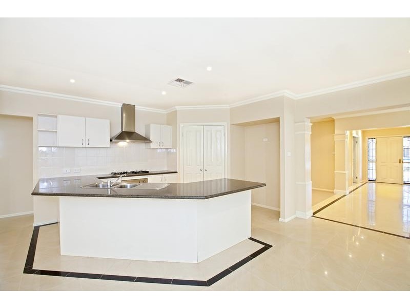 101 Glengarry Drive, Glenmore Park NSW 2745