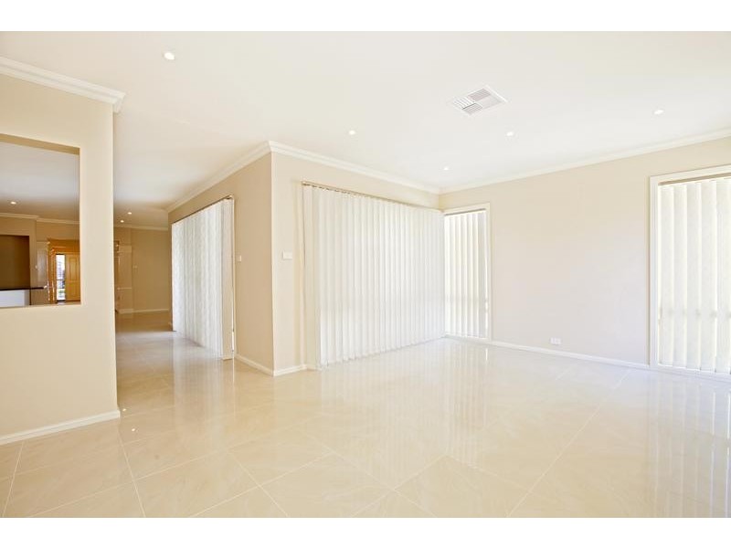 101 Glengarry Drive, Glenmore Park NSW 2745