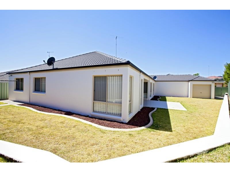 101 Glengarry Drive, Glenmore Park NSW 2745