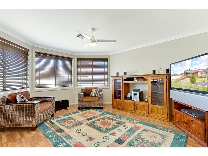 4 Midin Close, Glenmore Park NSW 2745