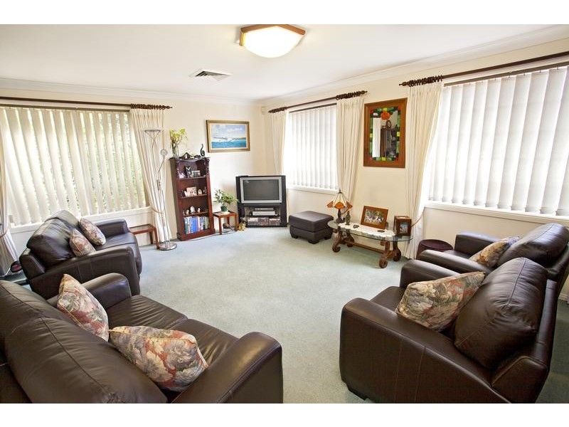 15 Clyburn Avenue, Jamisontown NSW 2750