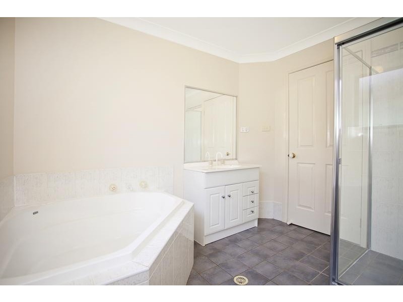 14 Narrabeen Place, Glenmore Park NSW 2745