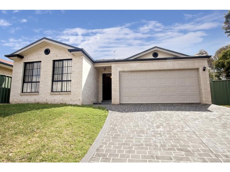 14 Narrabeen Place, Glenmore Park NSW 2745