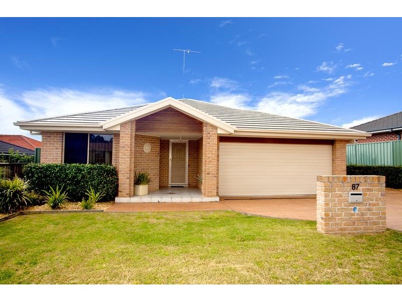 87 The Lakes Drive, Glenmore Park NSW 2745